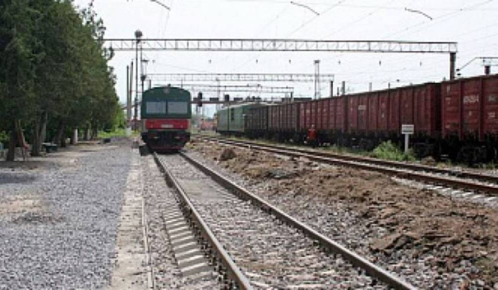 Երևանում բեռնատար գնացքը բախվել է գծերի վրայով անցնող քաղաքացուն․ վերջինս տեղում մահացել է