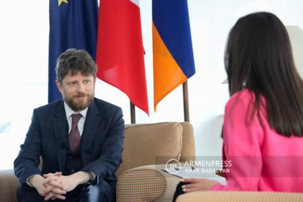 Ֆրանսիան ՀՀ-ին տրամադրում է երկրի պաշտպանության համար նախատեսված սպառազինություն. դեսպան