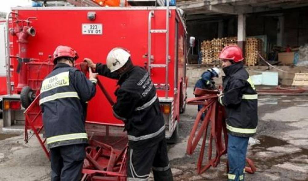 Հրդեհ՝ Արմավիր քաղաքում, տարհանել են 15 բնակչի