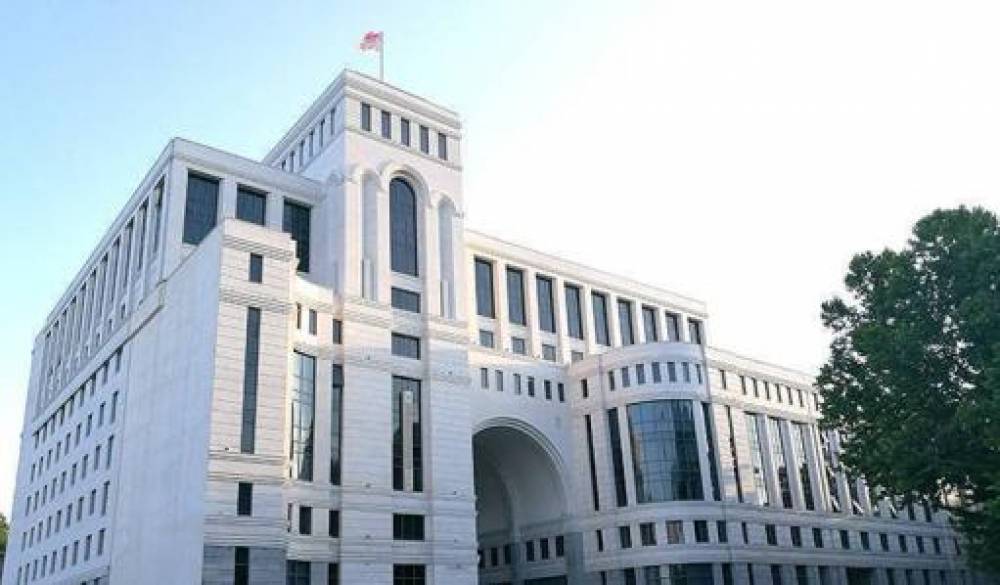 Հայաստանում այսօր նշում են դիվանագետի օրը․ ԱԳՆ-ում միմյանց մաղթանքներ են հնչեցրել
