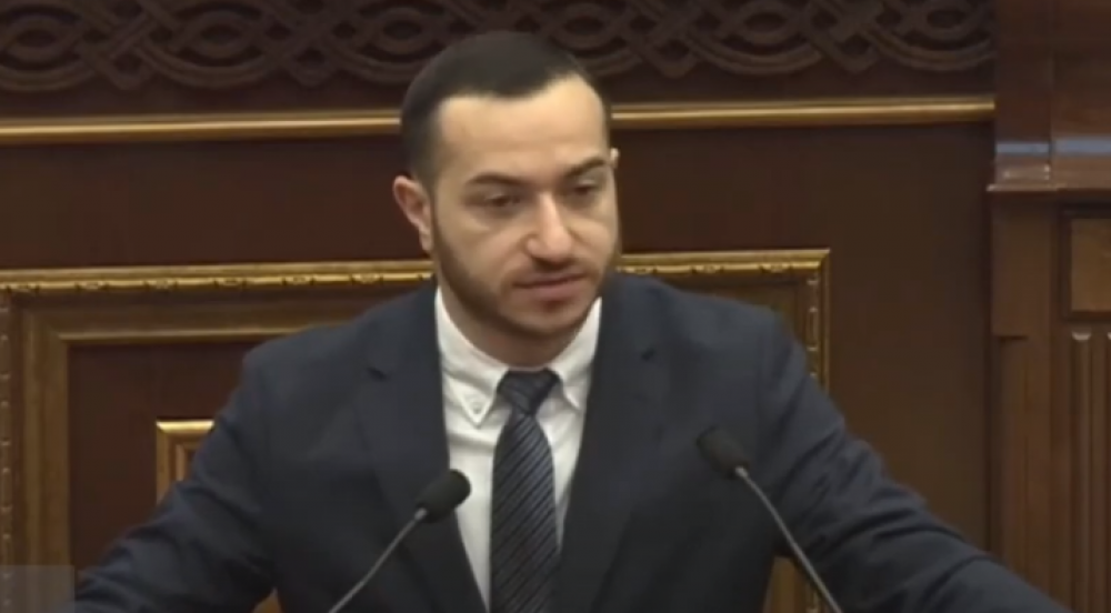 ԲՏԱ նախարարը պետք է դուրս գա քառակուսի մտածողությունից ու կոչ անի գնալ բարդ որոշումների. Հայրապետյան