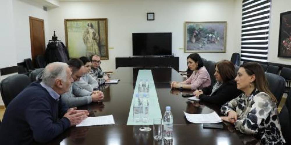 ԿԳՄՍ նախարարը հանդիպել է բողոքի ակցիայի մասնակից գիտաշխատողներին, ներկայացվել են մտահոգությունները