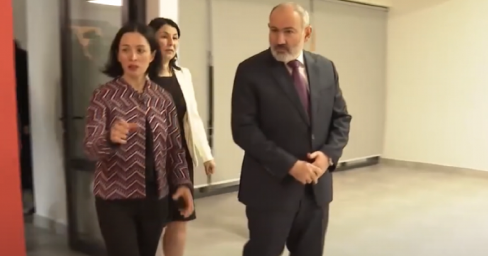 Գույքը տեղ չի հասել, հոսանքը չեն միացրել, ջուր չկա. Փաշինյանը նկատողություն արեց ԿԳՄՍ նախարարին