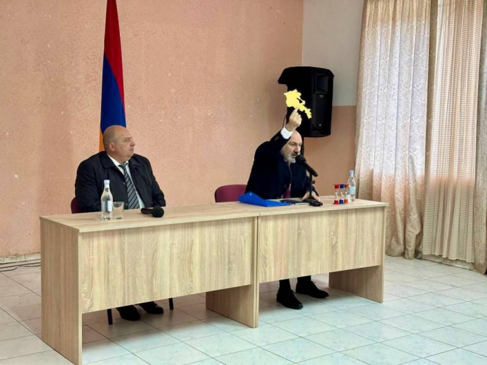 Բնակիչների հետ հանդիպում, որպես այդպիսին, չի եղել. ի՞նչ են ասել Փաշինյանին Նոյեմբերյանում. «Փաստ»