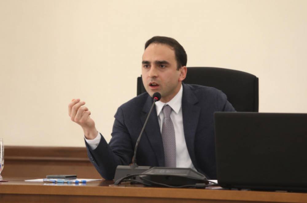 Չեմ պատրաստվում հանդուրժել այդ այլանդակությունները. Ավինյանը՝ սրճարանների մասին