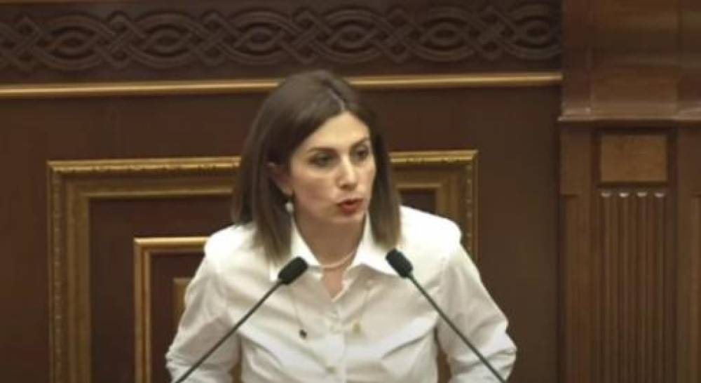 ՔՊ-ական դառնալը չի փրկում․ Վահագն Ալեքսանյանը ԱԺ-ում անհարմար դրության մեջ է դրել նախարարին