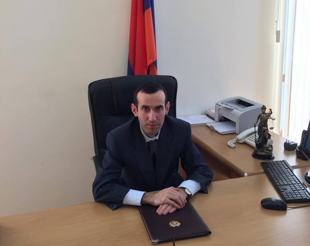 Դատավորները ներքին խմբում հայհոյել են գործող իշխանություններին, դրա համար ստիպում են դիմում գրել, գնալ. ո՞վ է հաջորդը. «Ժողովուրդ»