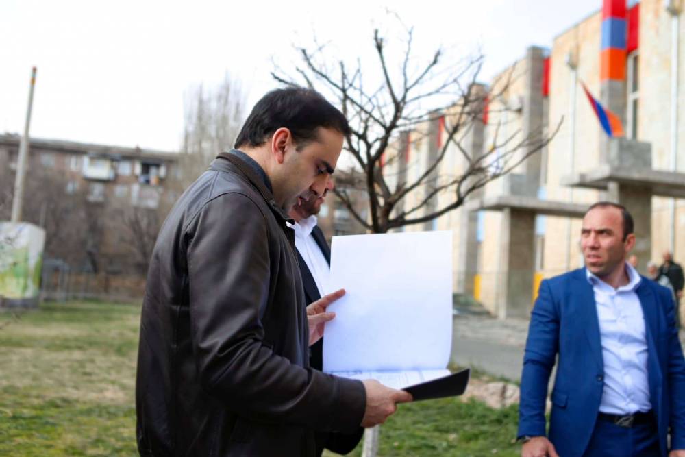 «Մեքենաները երեխաներից կարևոր չեն, առաջնայինը երեխաներին պետք է լավ լինի»․ Տիգրան Ավինյան (ՏԵՍԱՆՅՈՒԹ)