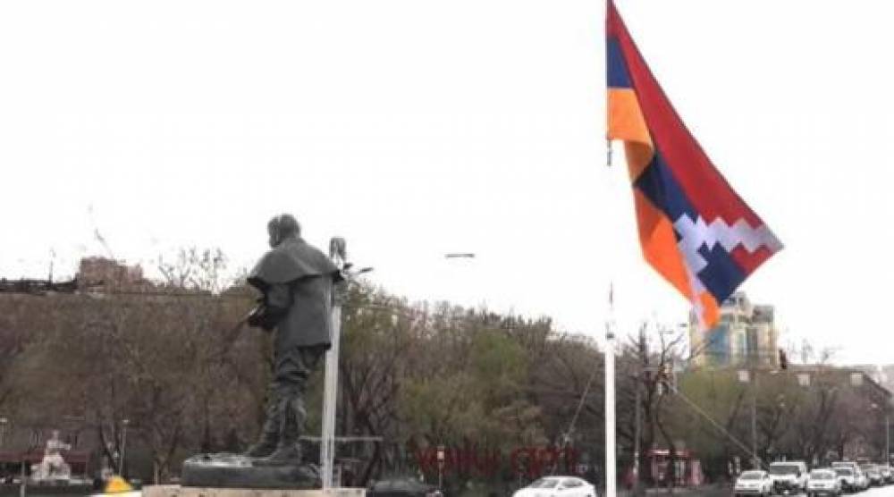 Առաջիկա ժամերին Արցախի դրոշը կրկին կտեղադրվի Ֆրանսիայի հրապարակում․ Գեղամ Մանուկյան