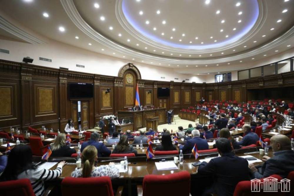 Բացահայտենք աշխարհը՝ պետբյուջեի հաշվին․ «Հրապարակ»