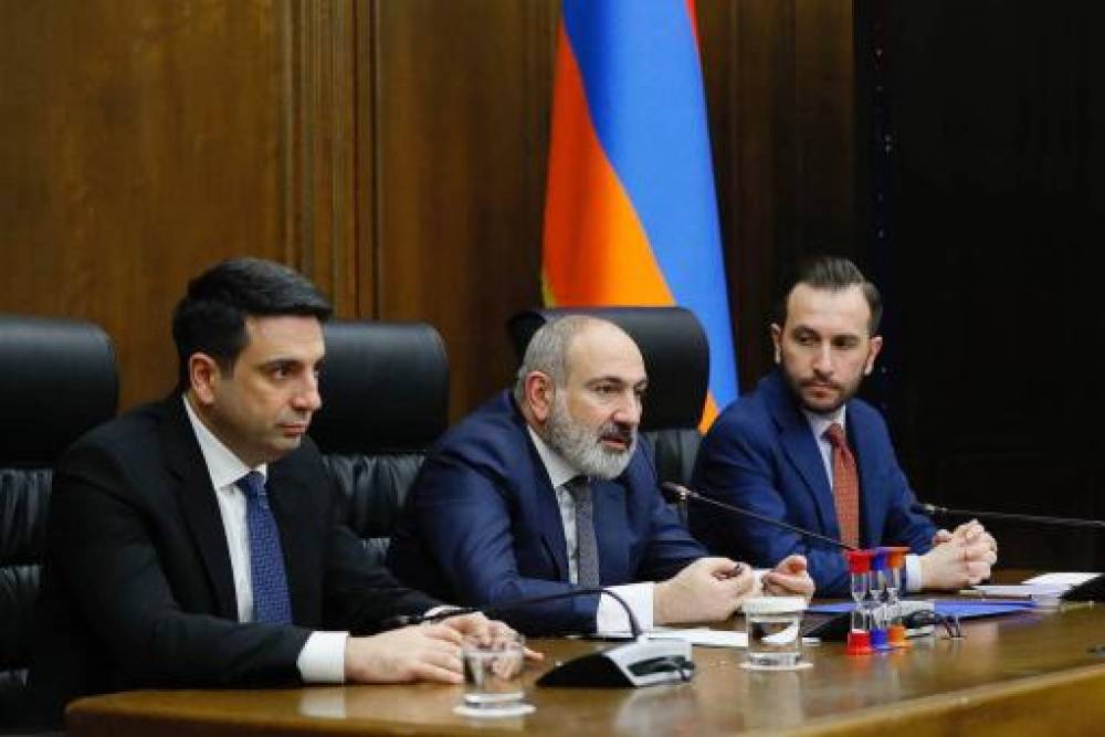 Փաշինյանը ԱԺ-ում ՔՊ-ականների և կառավարության անդամների հետ հանդիպում է անցկացրել