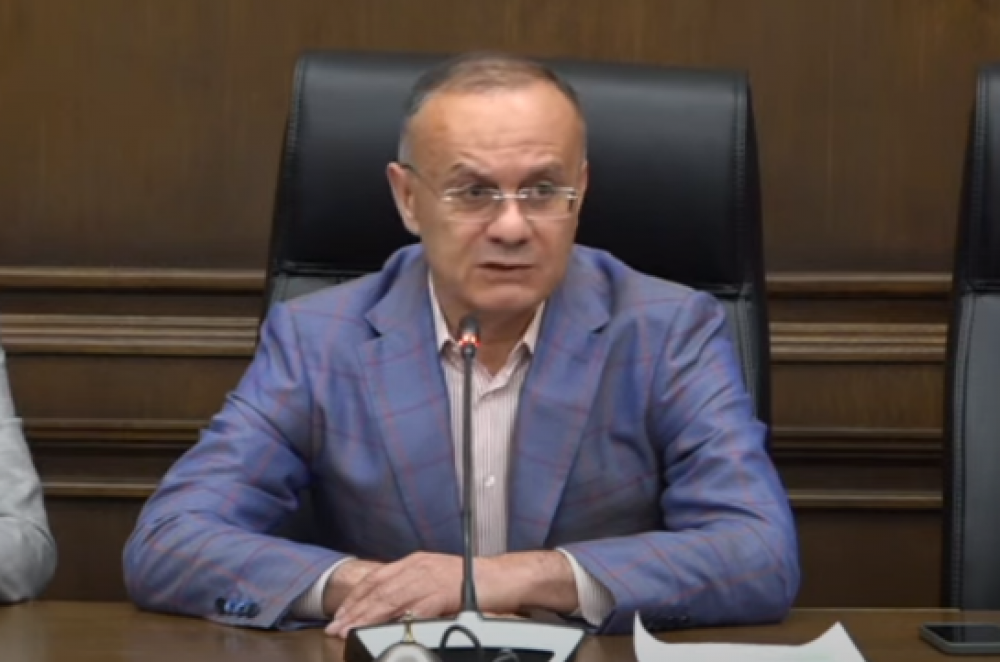 Բանակը կարող է չենթարկվել հետ քաշվելու անօրինական հրամանին. Սեյրան Օհանյան