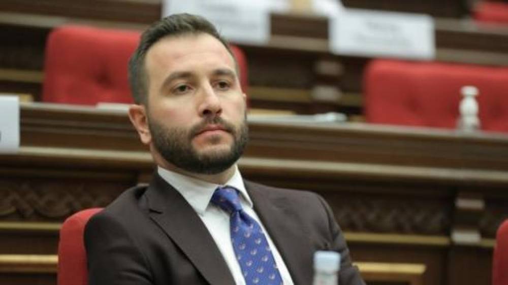 Հայկ Կոնջորյանի կնոջ շնորհիվ՝ «ՀայՓոստ»-ը դարձել է ՔՊ-ականների հանգրվանը. «Ժողովուրդ»