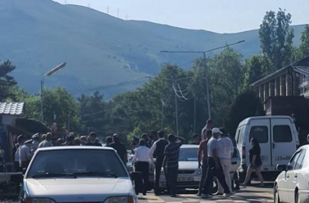 Ձկնորսների փողոցում սևանցի երիտասարդները ծեծել ու դանակահարել են իրար
