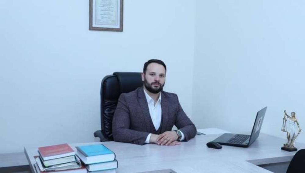 Թալանել են փաստաբան Ալեքսանդր Կոչուբաևի ավտոմեքենան․ Էրիկ Ալեքսանյան