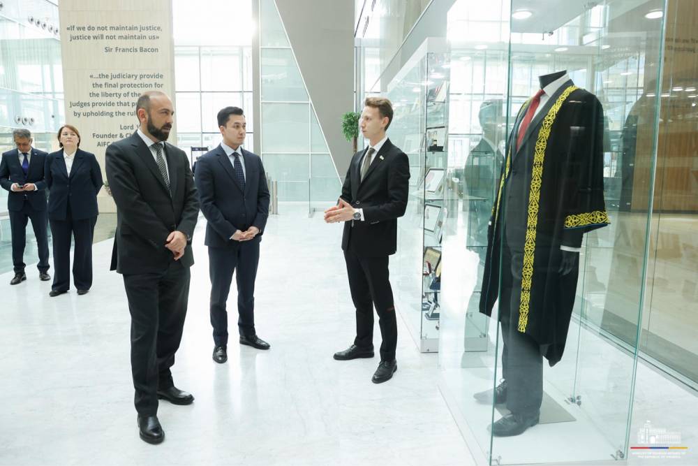 Միրզոյանն այցելել է «Աստանա» միջազգային ֆինանսական կենտրոն