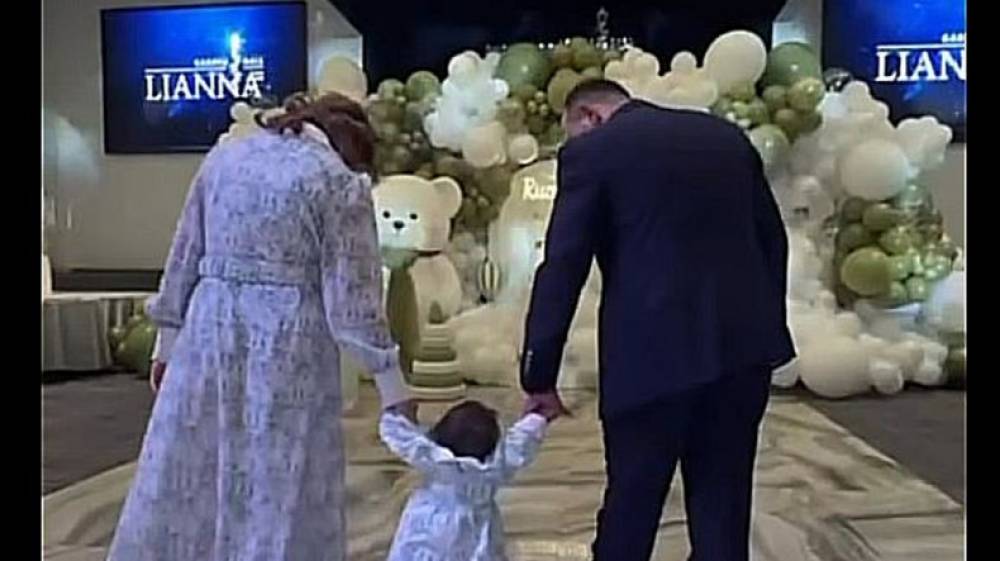 Էջմիածնի քաղաքապետը ճոխ նշել է դստեր մեկամյակը