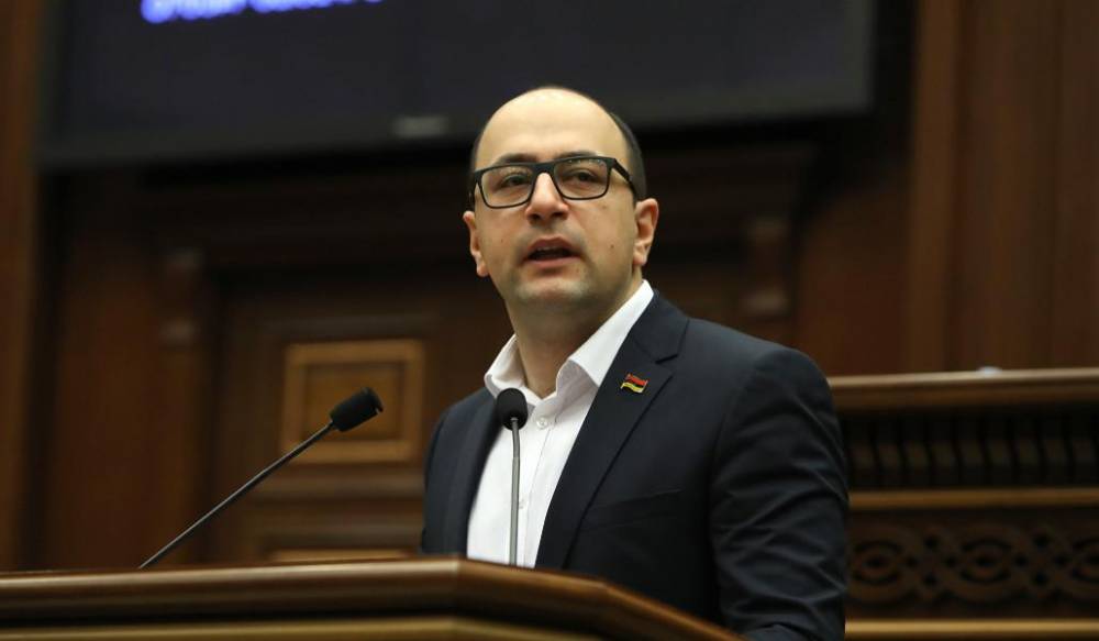 ԱԺ 2 խմբակցությունների միջև խզում չկա, ուղղակի նախագահ Քոչարյանի աջակիցների մեջ կան մարդիկ, ովքեր տիրաժավորում են Փաշինյանին ձեռնտու ստերի կծիկը