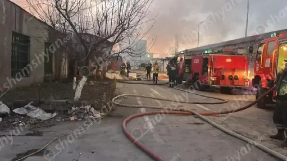 Արգավանդի կահույքի սրահներից մեկում հրդեհ է բռնկվել. հայտարարվել է հրդեհի բարդության ԲԻՍ-1 աստիճան