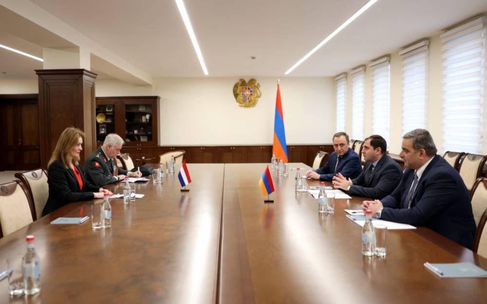 Սուրեն Պապիկյանը Նիդերլանդների դեսպանի հետ քննարկել է պաշտպանության բնագավառում Հայաստանի և Նիդերլանդների միջև համագործակցության հնարավորություններին վերաբերող հարցեր