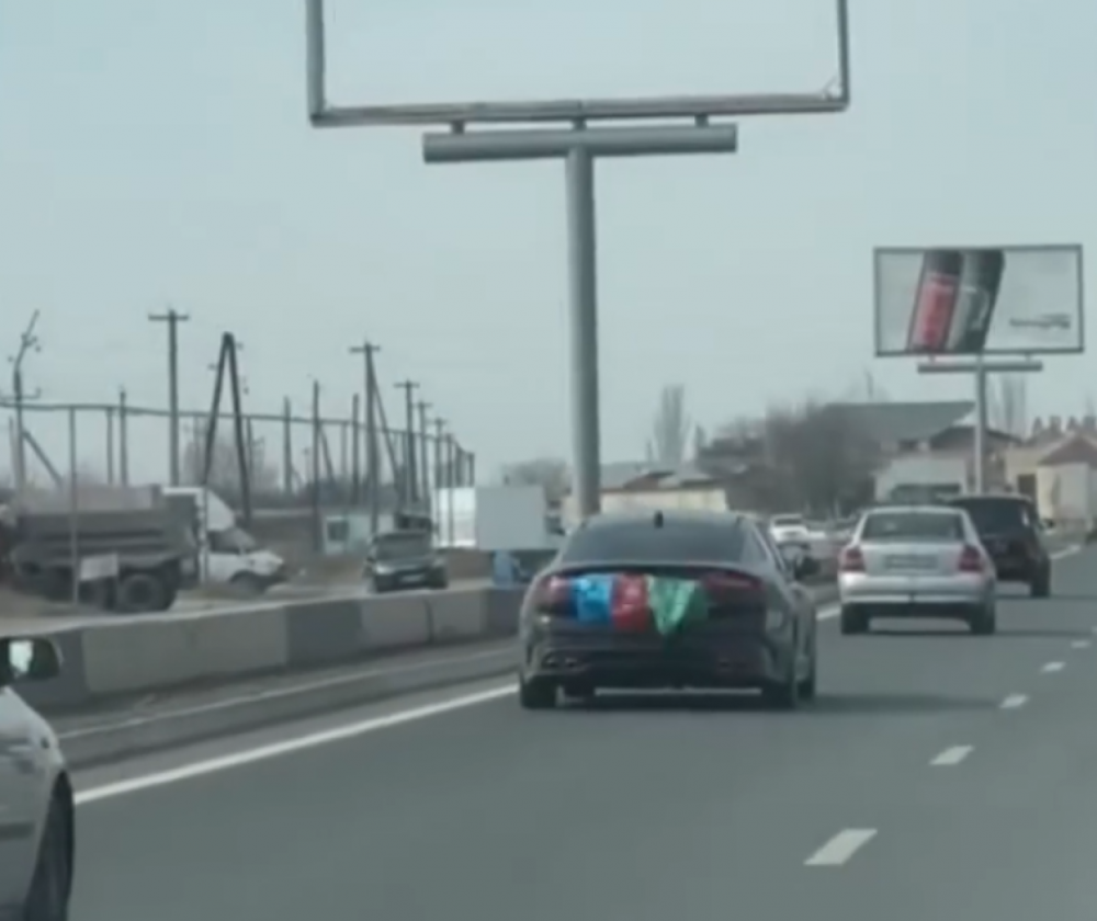 Ադրբեջանի դրոշով տրանսպորտային միջոցն ու վարորդը ներկայացվել են ոստիկանության բաժին. ՆԳՆ