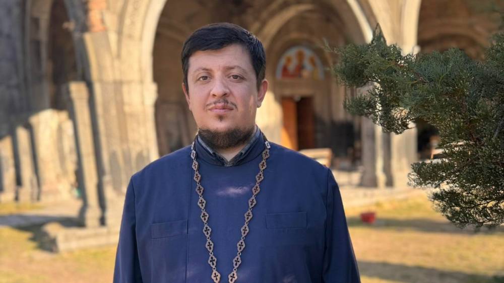 Եկեղեցին երբեք պարզապես պատմական ինստիտուտ չէ. կենդանի մարմին է, որը ապրում է ժամանակի մեջ, բայց կոչված է վկայել հավիտենականը. Տեր Հեթում