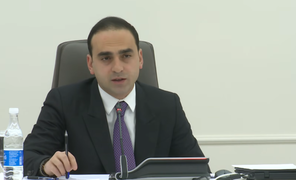 Նախորդ տարի 83 շուն է որդեգրվել, մեկին մենք ենք որդեգրել, բայց շատ եմ խնդրում՝ այլևս կնոջս շուն չտալ, մեր տանը էլ տեղ չկա․ Ավինյան