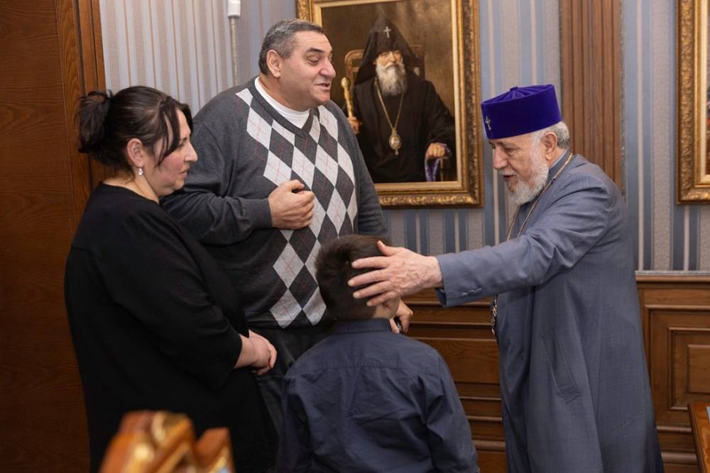 Մայր Աթոռը շարունակելու է անհրաժեշտ աջակցություն և մշտական հոգածություն ցուցաբերել հանուն հայրենիքի պայքարում իրենց առողջությունը նվիրաբերած հայորդիներին. Վեհափառ