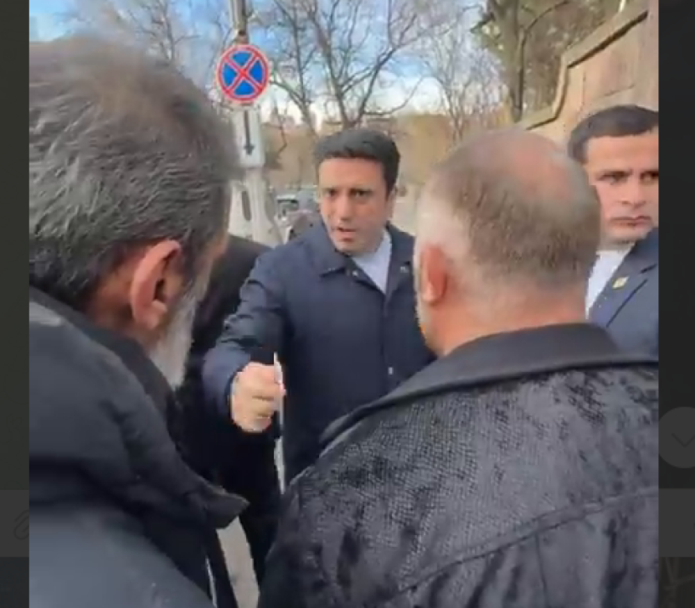 Ինչ է պատմում Ալեն Սիմոնյանը՝ իր մասնակցությամբ հերթական սկանդալային միջադեպի մասին (Տեսանյութ)