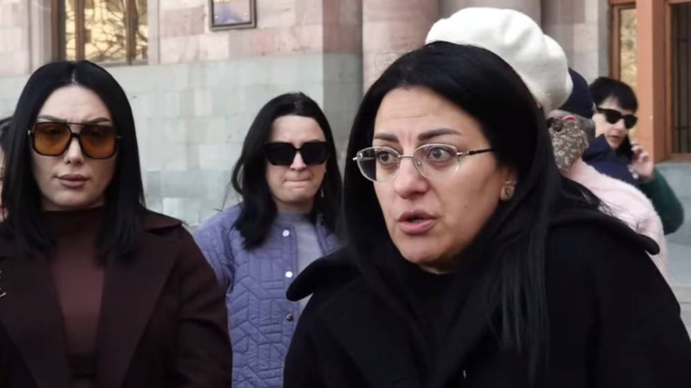 Ծնողները բողոքում են՝ ինչու պետք է նույն թվականին ծնված տղաները ծառայեն տարբեր ժամկետներով