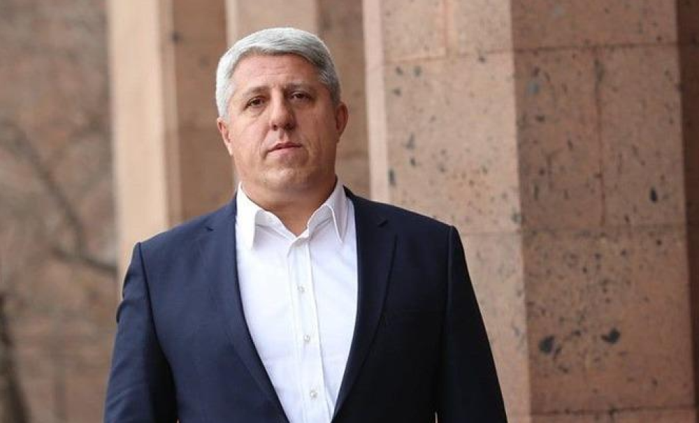 Խամենեիի ընտրությամբ ուղերձ է հղվում, որ ԱՄՆ-ի պես գերտերությունը չի կարող Իրանին պարտադրել առաջնորդ