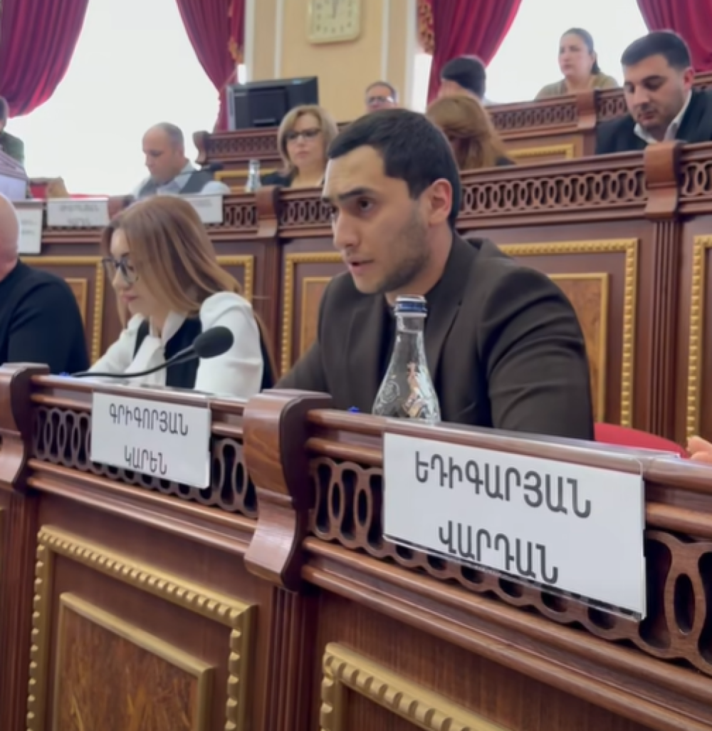 Գյումրու փողոցներում հազարավոր փոսեր չլցվեց, փոխարենը` լցվեց գյումրեցիների համբերության բաժակը․ Կարեն Գրիգորյան (տեսանյութ)