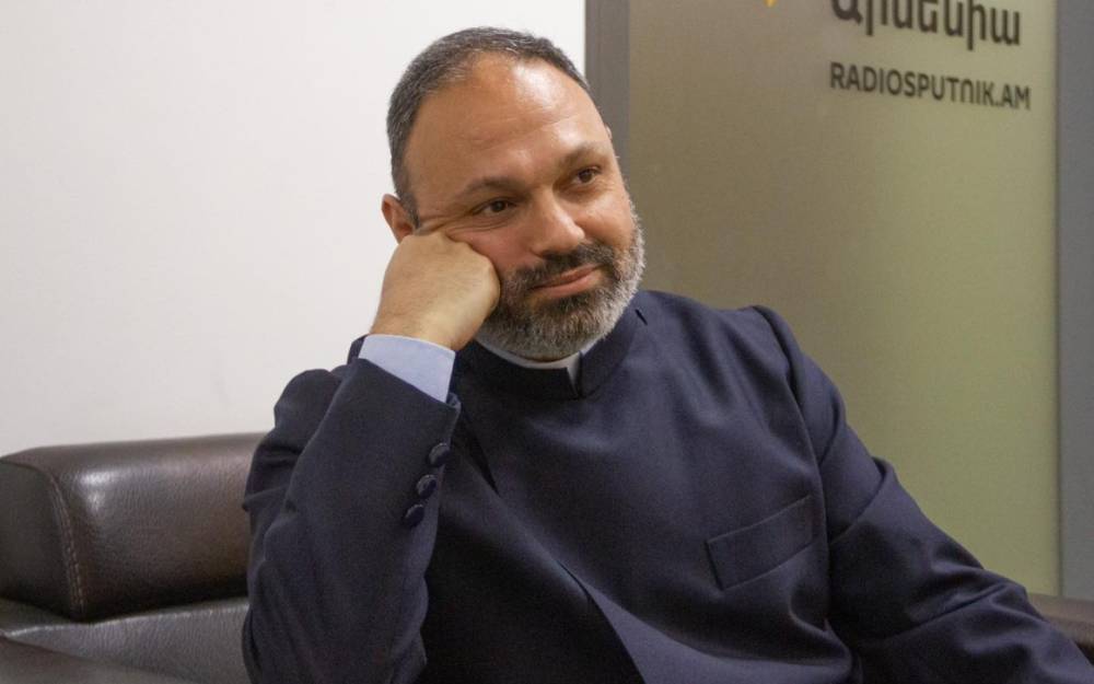 Ինչ անել, եթե խախտել եք Պահքը. մեկնաբանում է Հայր Զաքարիան (տեսանյութ)