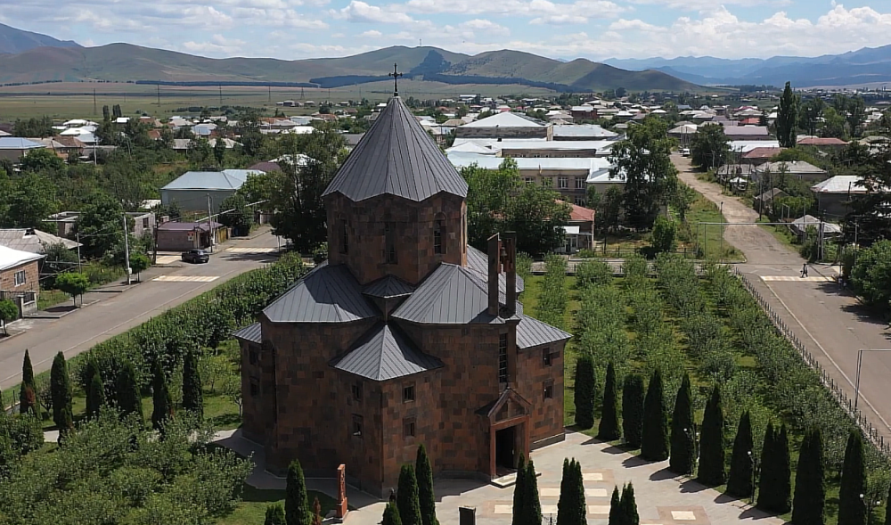 Դեռ 90-ականներին Սամվել և Կարեն Կարապետյան եղբայրները սկսեցին Տաշիրի մայր եկեղեցու կառուցումը. «Ուժեղ Հայաստան» (տեսանյութ)