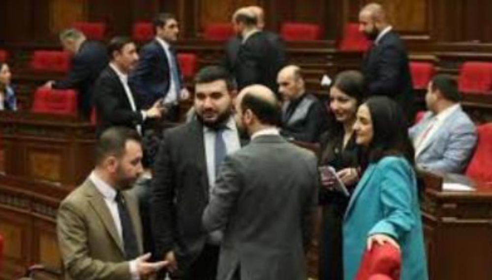 Ինչպե՞ս են ՔՊ–ականները «վերբովկա» անում երիտասարդներին. «Իրավունք»