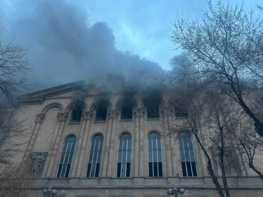 «Կանազի» շենքի ճակատային հատվածը հրդեհի հետևանքով չի տուժել. Երևանի քաղաքապետի խոսնակ