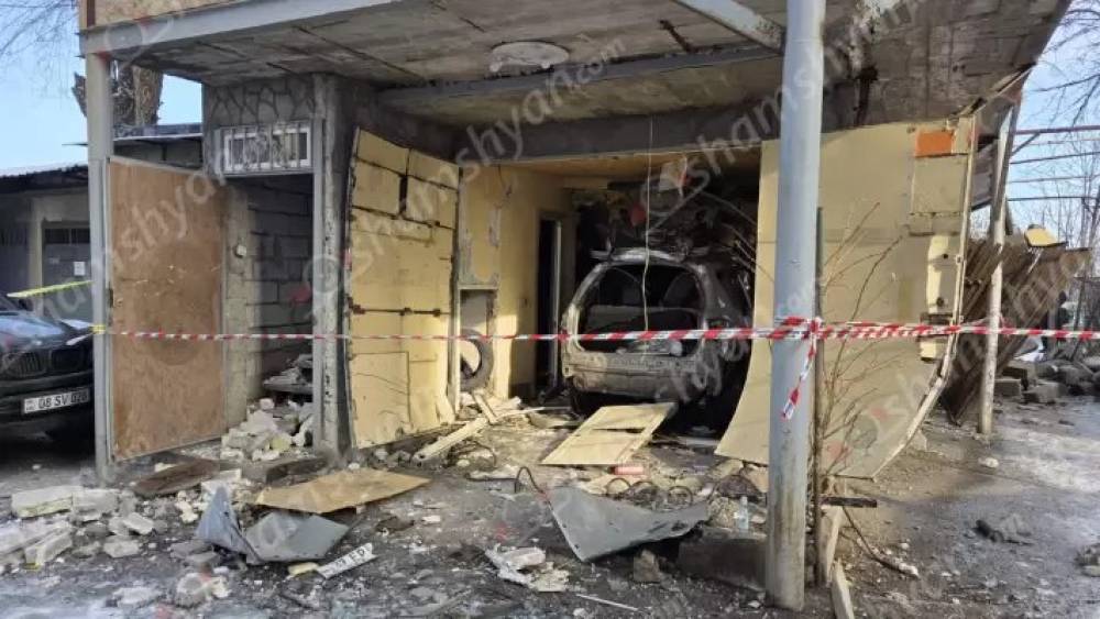 Պայթյուն-փլուզում՝ Երևանի Ջրվեժ թաղամասում. կա վիրավոր, վնասվել են 8 ավտոմեքենաներ