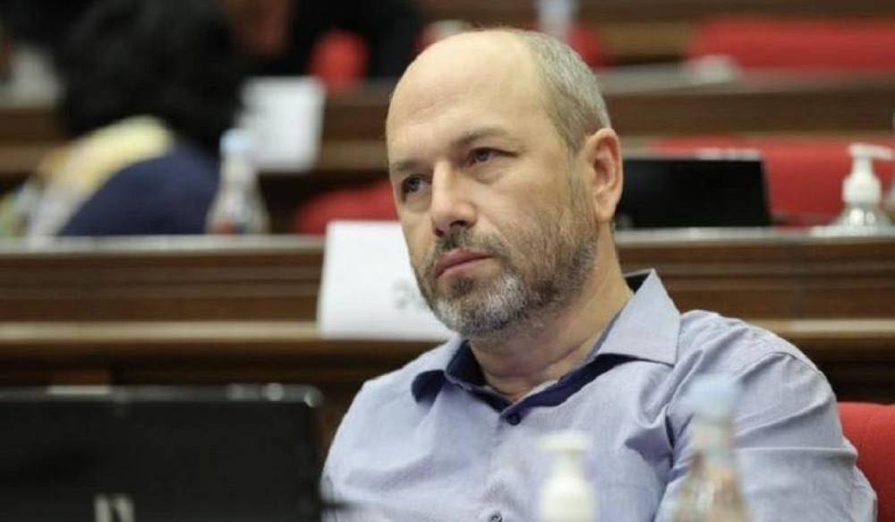 Մեծագույն ցավ եմ ապրում, որ հասել ենք մի կետի, երբ ինչ-որ մեկը կարող է վիրավորել պետության խորհրդարանի նախագահին, պատգամավորին. Գեղամ Նազարյան (Տեսանյութ)