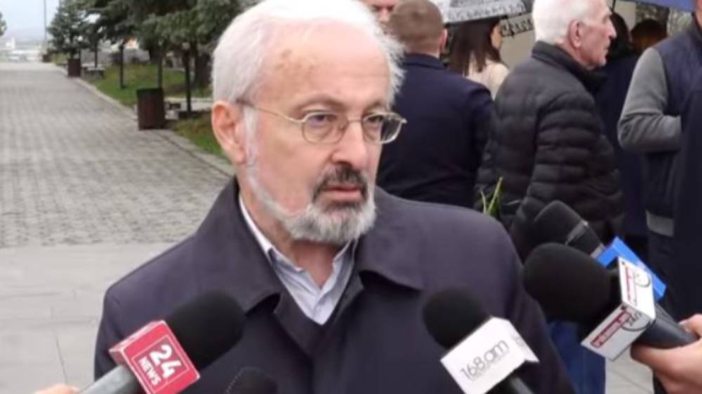 90-ականներին կար ոգևորություն, դժվարությամբ հայթայթված գիտելիք, և դա օգնեց այն ժամանակվա դժվարությունները հաղթահարելուն. Տիգրան Թորոսյան