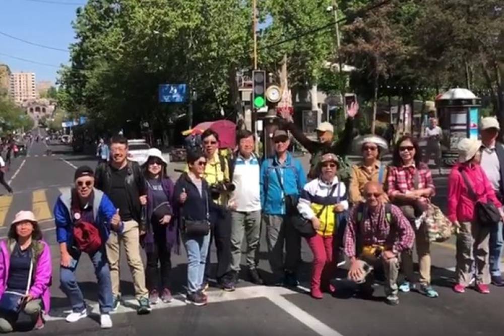 «Նիկոլ, վարչապետ».Հոնկ-Կոնգցի զբոսաշրջիկները նույնպես միացել էին ցուցարարներին