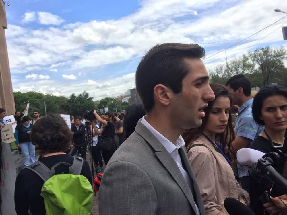 Դավիթ Խաժակյանը՝ ընդդեմ Տարոն Մարգարյանի ակցիայի մասին (տեսանյութ)