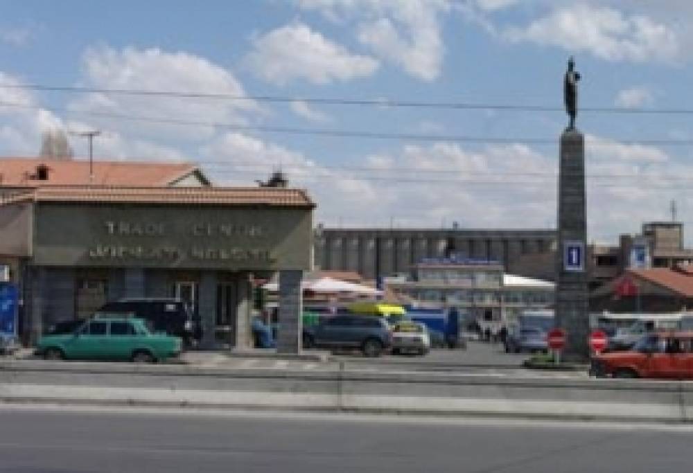 Բողոքի ակցիա՝ Սուրմալու առևտրի կենտրոնում (ուղիղ)