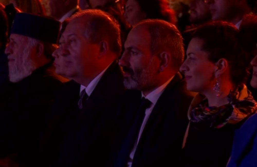 Կադրեր Հանրապետության հրապարակի տոնական համերգից