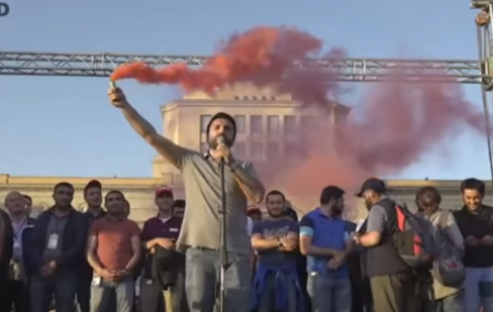 Պարոն Շարմազանով, էդ ինչ շոու էիք սարքել․ Ալեն Սիմոնյան (տեսանյութ)