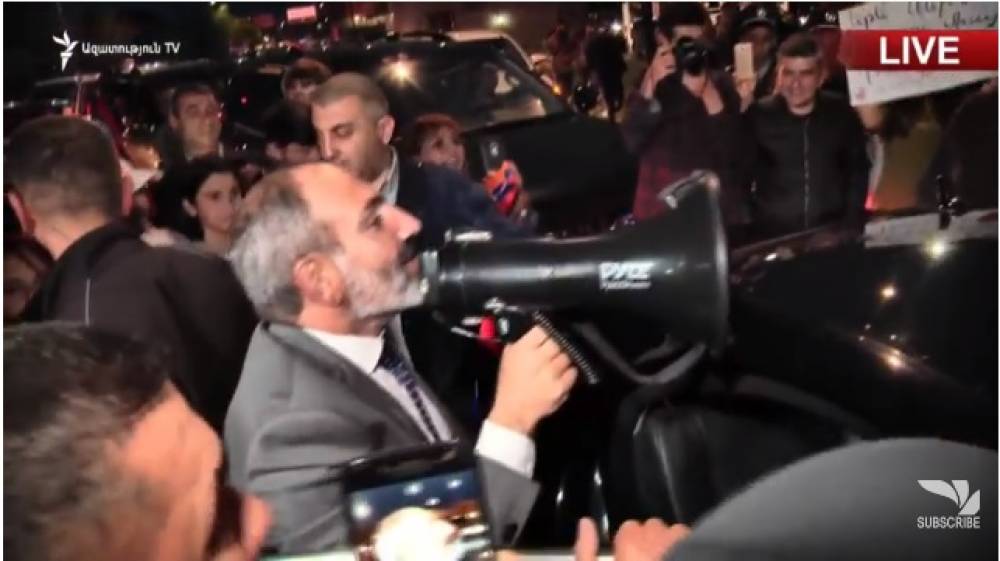 Սերժ Թանկյանն ու Նիկոլ Փաշինյանը` Հրապարակի ճանապարհին. ուղիղ միացում