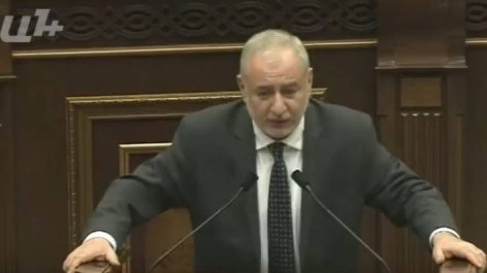 Դուք ռուսներին տղա եք կանչո՞ւմ, չեմ հասկանում, ի՞նչ եք ուզում ասել.Արարատ Զուրաբյան