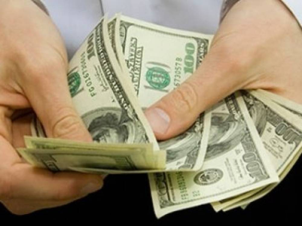 Դոլարը շարունակում է թանկանալ