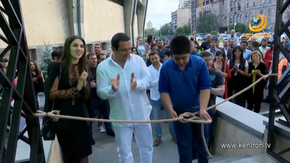 Գագիկ Ծառուկյանի անակնկալը մարզիկներին՝ կառուցվել է Կռոսֆիթի գերժամանակակից բացօթյա մարզահրապարակ