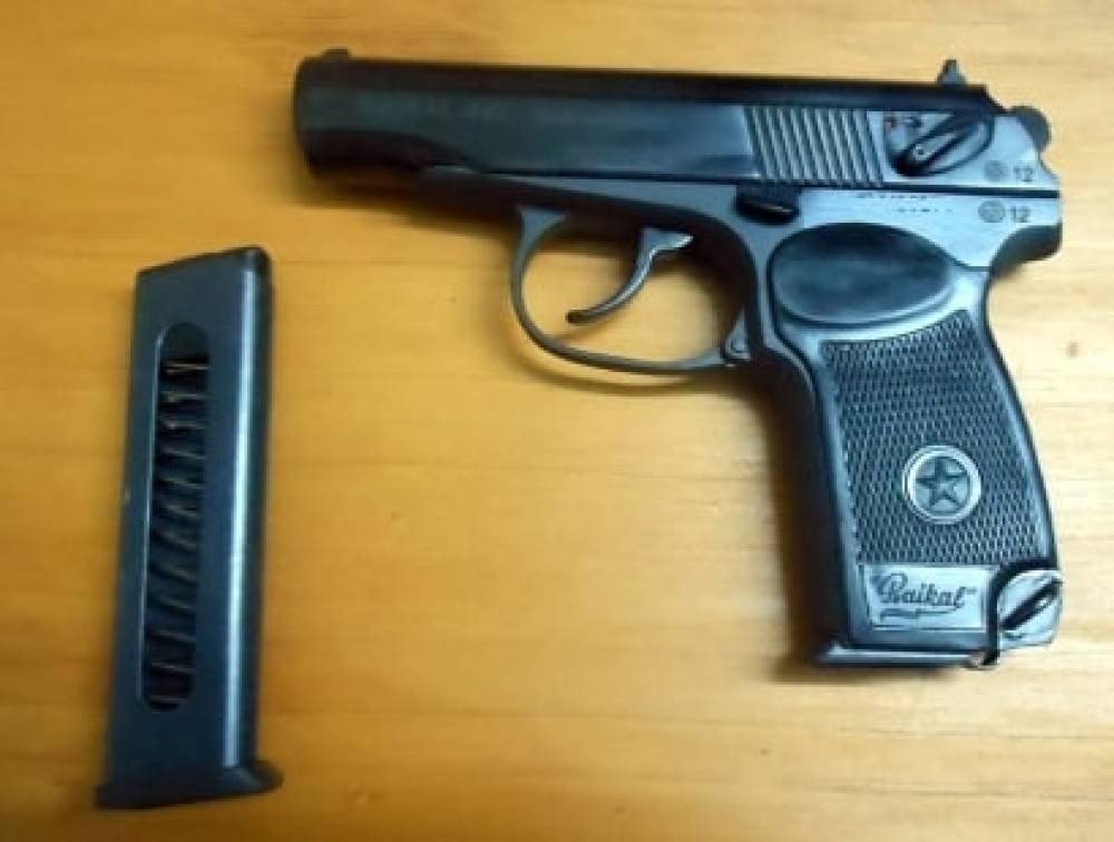 Երևանում քաղաքացուց գողացել են Արցախի նախագահի կողմից որպես պարգև տրված ատրճանակը, ինչպես նաև ոսկյա վզնոց ու թևնոց