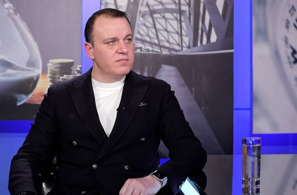 Հ1-ին խորհուրդ կտամ մյուս անգամ էքսկլյուզիվ հարցազրույց կազմակերպել Ջոնի Բռջոնիի հետ և զրուցել «Հայագիտության արդի հիմնախնդիրները գլոբալացվող աշխարհում» թեմայի շուրջ